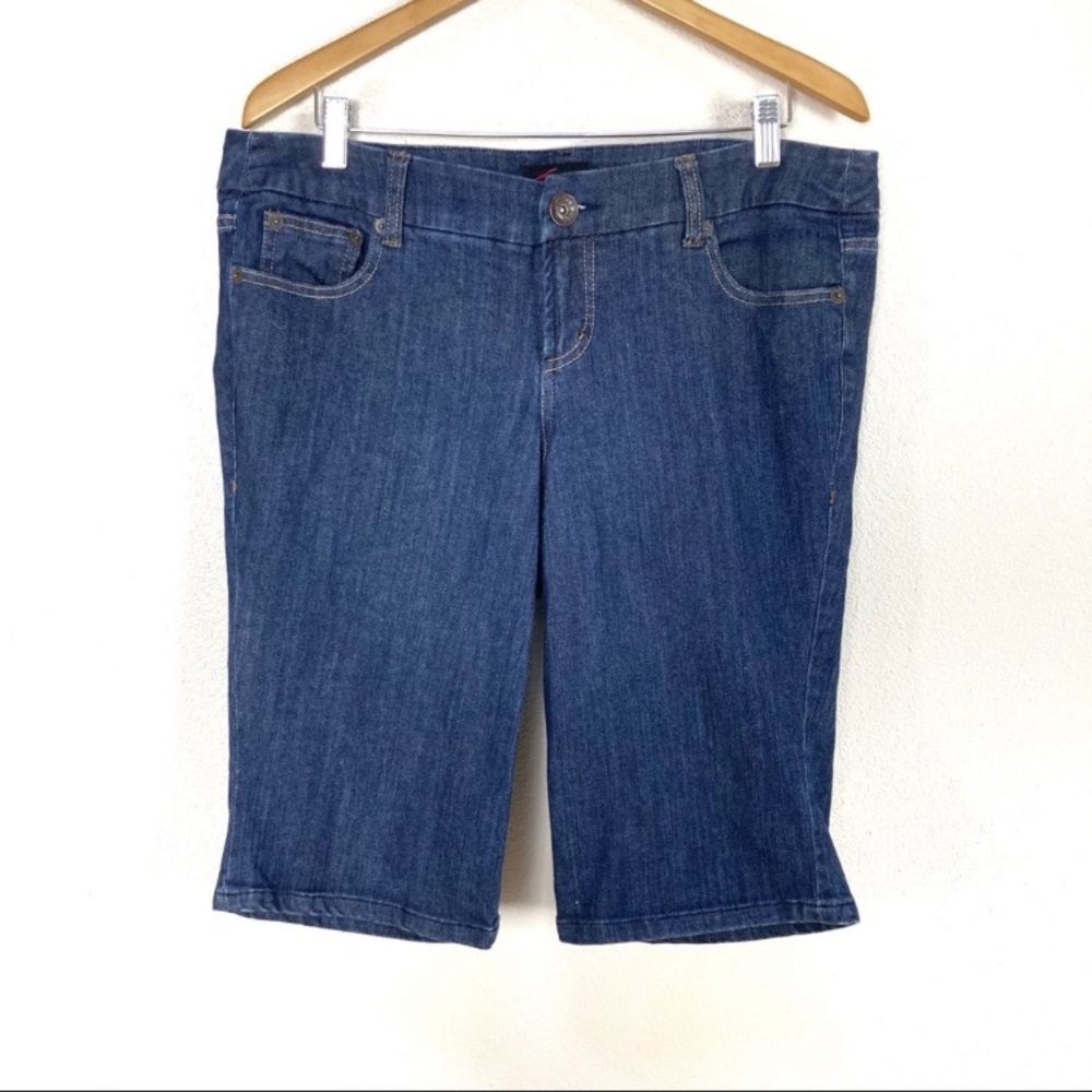 Torrid Dark Wash Mid Rise Denim Jean Shorts Women’s Plus Sz 16
